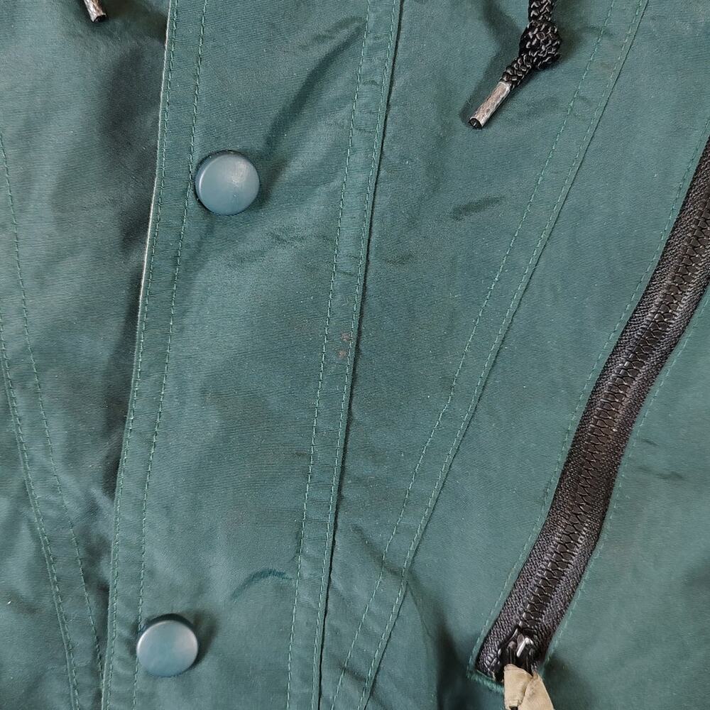 Men's Vinatage Athletic Works Dark Green and Beige Windbreaker Pullover Jacket - Picture 3 of 13